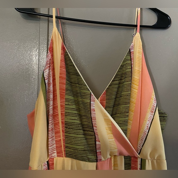 Elegant Colorblock Maxi Dress with Spaghetti Straps - Adjustable Straps - Summer - Picture 2 of 5